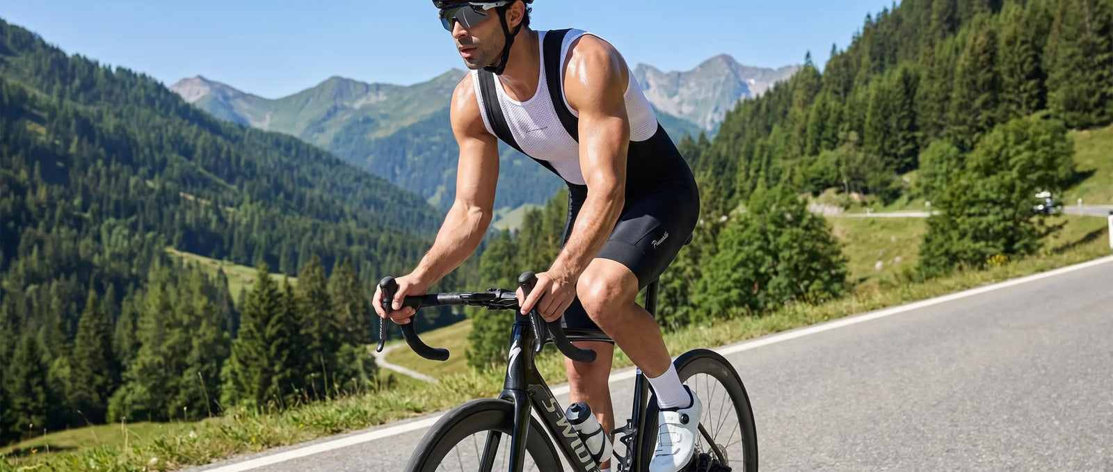 How Cycling Bib Shorts with Wide Chamois Improve Stability on the Saddle